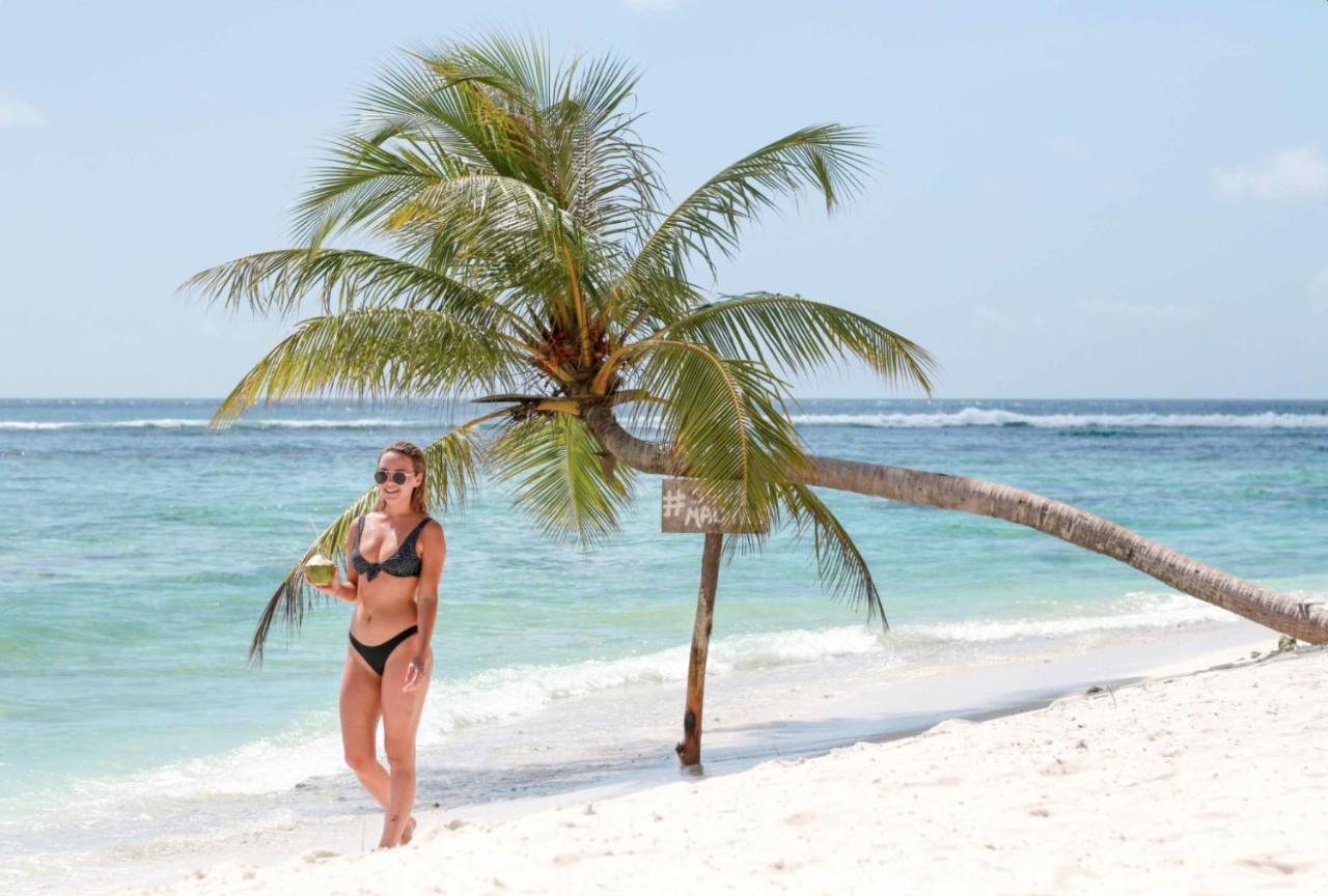 Отель Palm Gate Maldives Тулусду Экстерьер фото