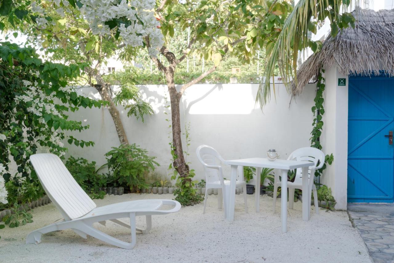 Отель Palm Gate Maldives Тулусду Экстерьер фото